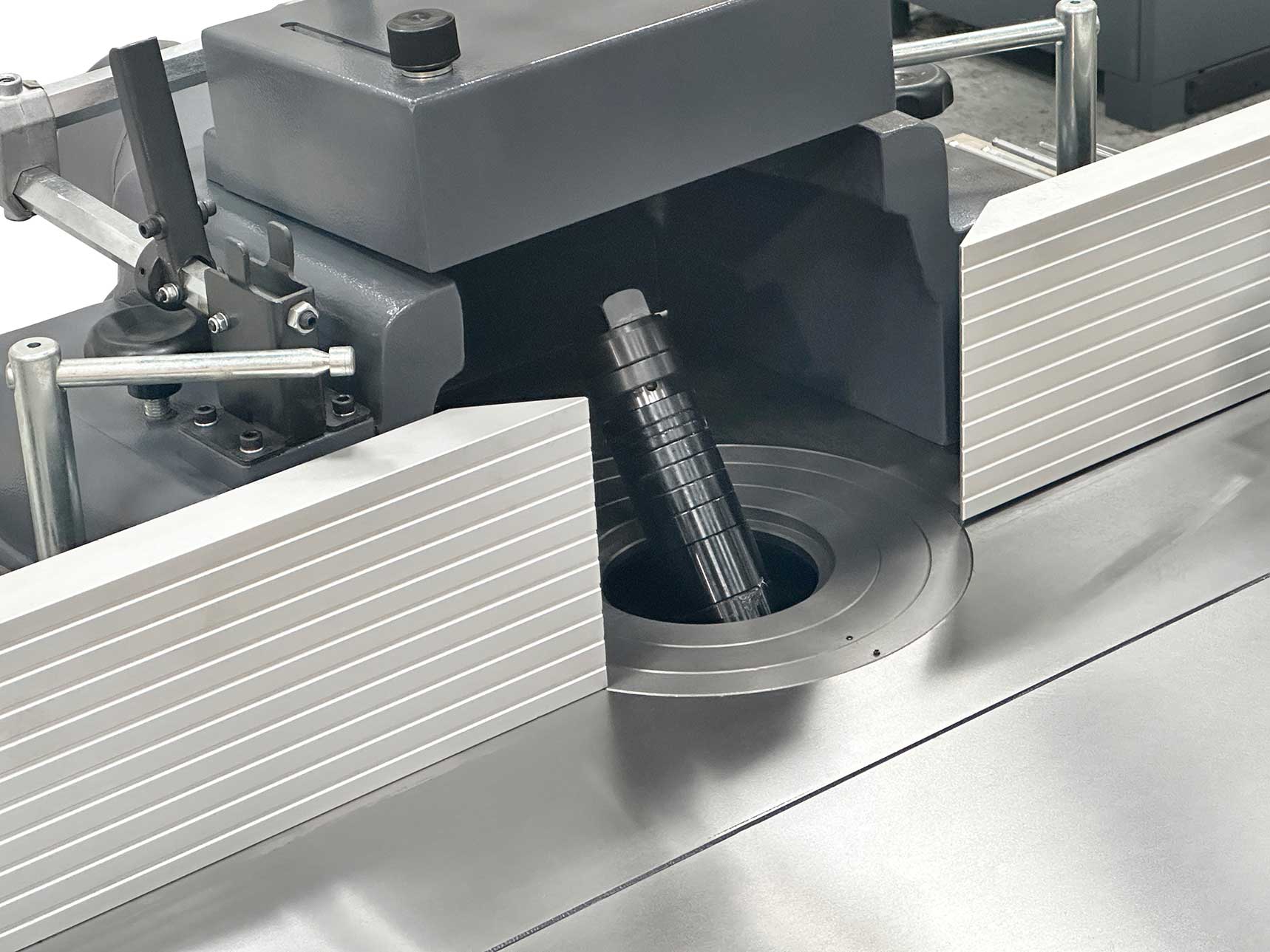 iTECH SM512TS Tilting Spindle Moulder 7.5hp