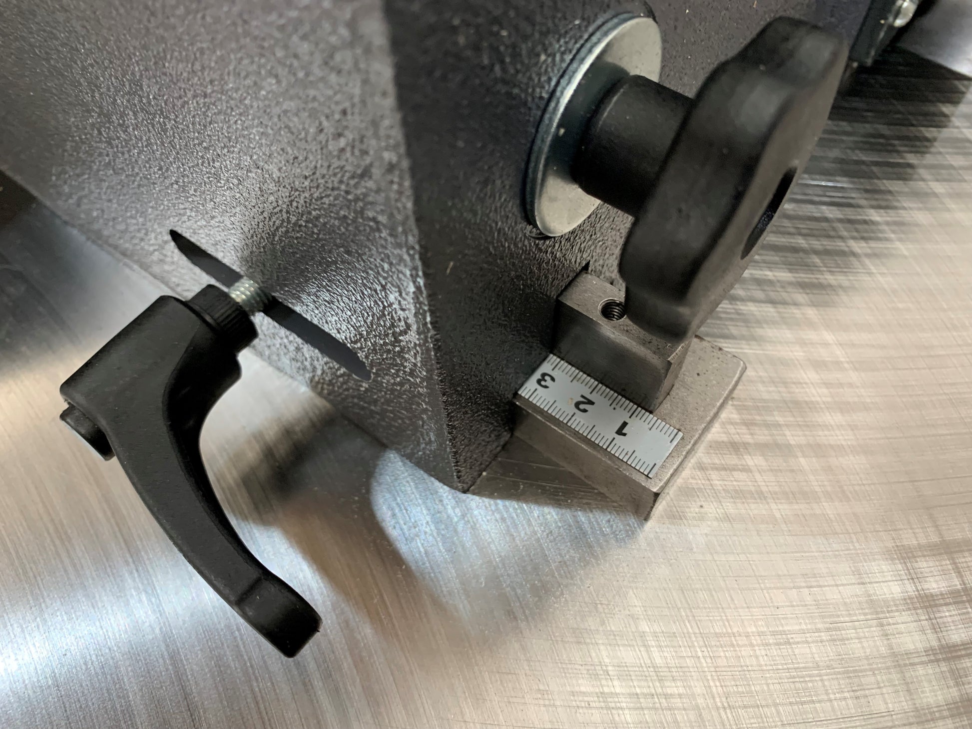 T1000S SPINDLE MOULDER WITH SLIDING TABLE 400V 3PH