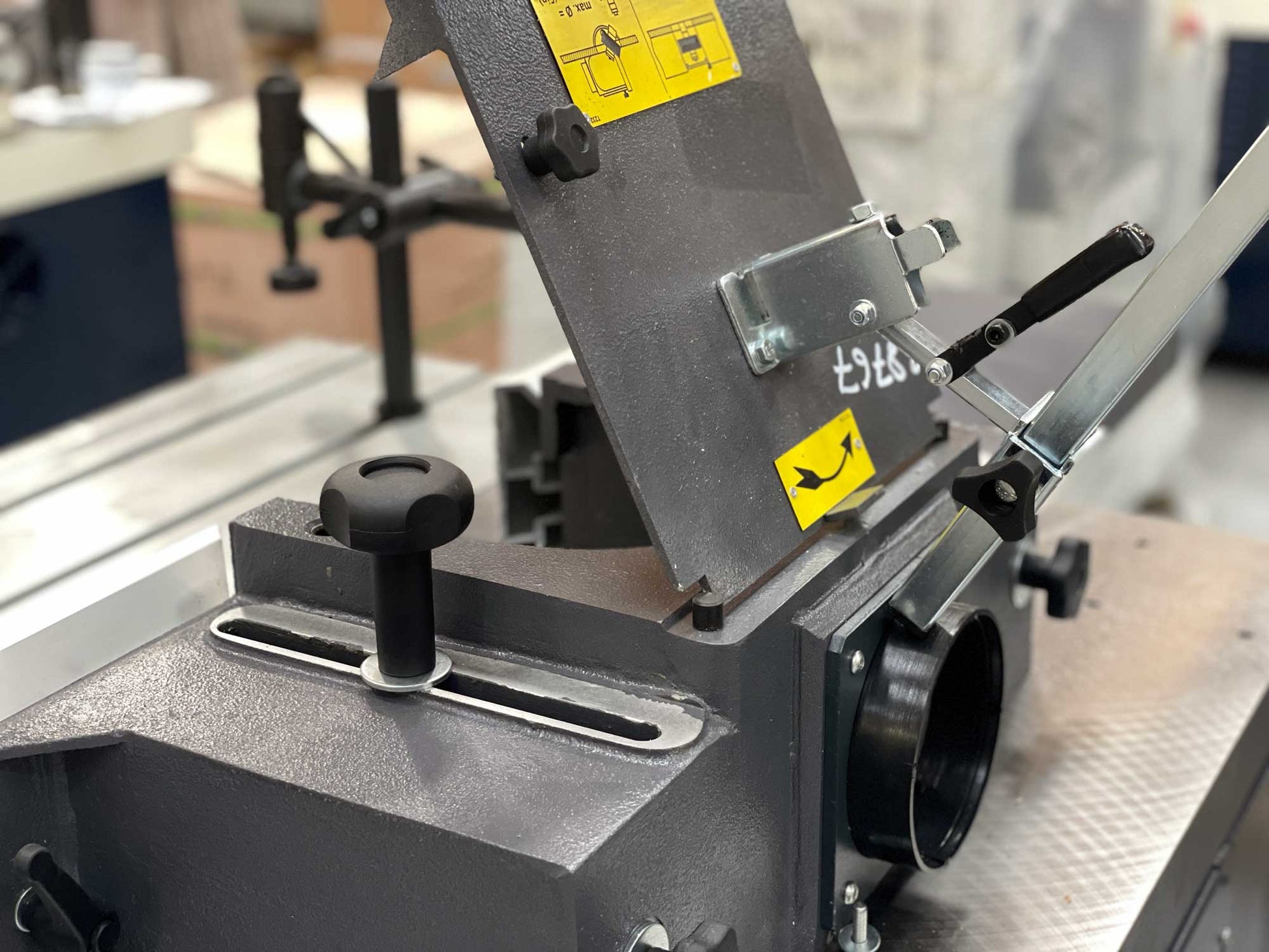 T1000S SPINDLE MOULDER WITH SLIDING TABLE 400V 3PH